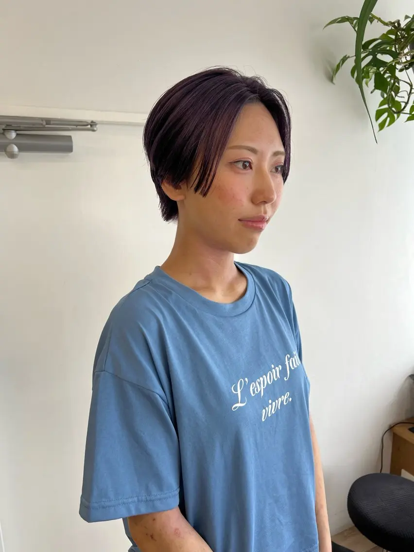 ショート カラー ブリーチ ラベンダーカラー ショートヘア ヘアカラー トリートメント 艶ベージュ/オリーブ カラー🫒airiのヘアスタイル