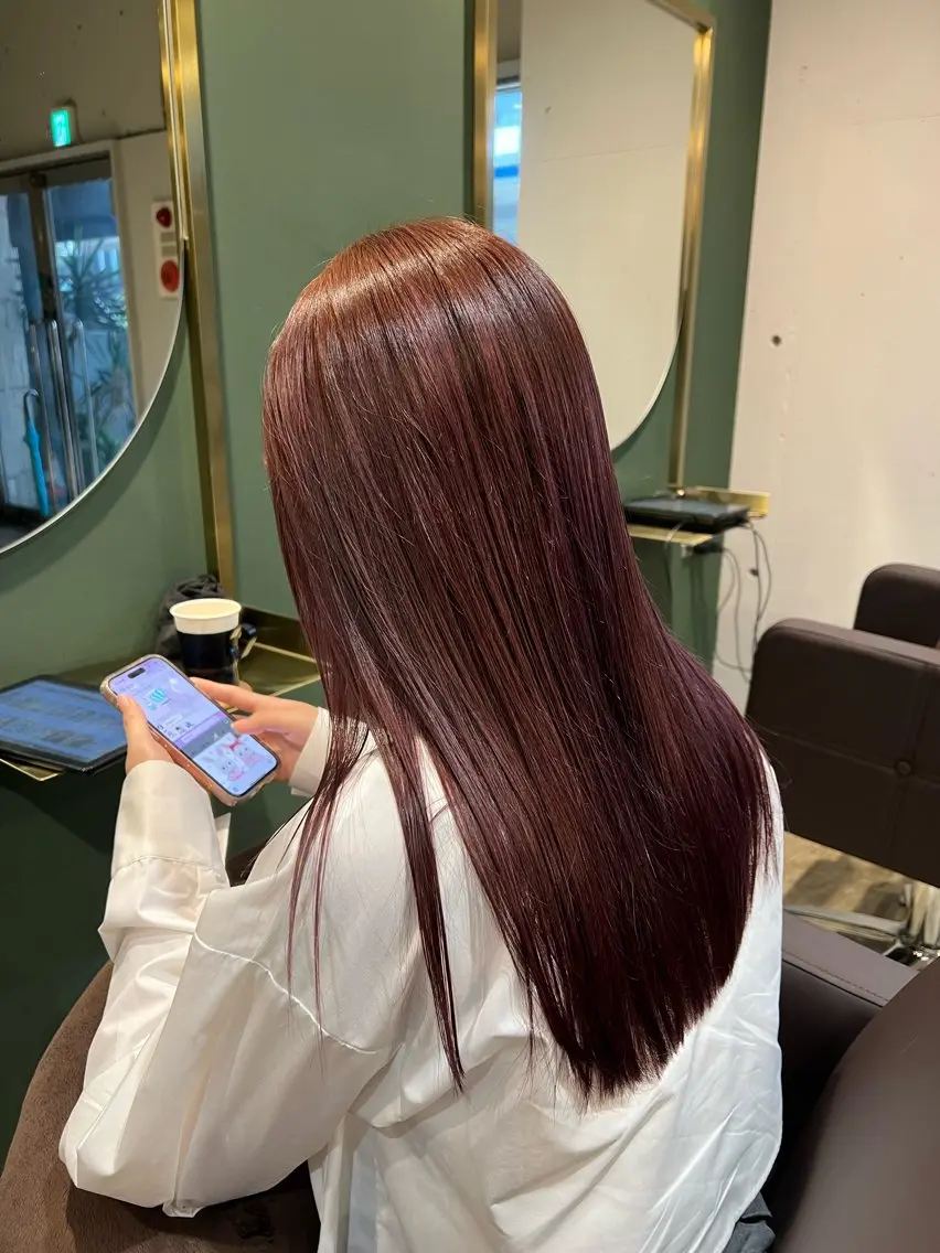 セミロング カラー ブラウンカラー ピンクカラー レッドカラー カラースペシャリスト しょう🧑🏼‍🎨のヘアスタイル