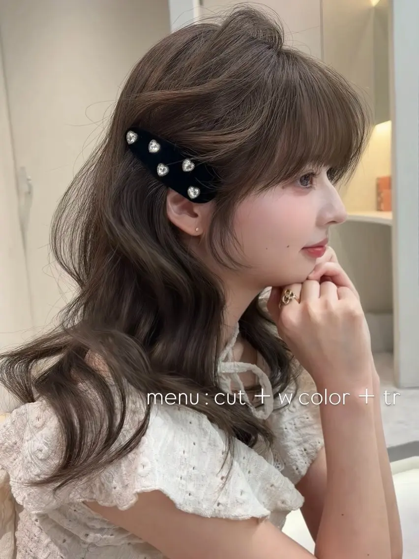 ミディアム カラー ヘアアレンジ カット ヘアカラー トリートメント ヘアセット/レイヤー 赤み消し/はるかのヘアスタイル