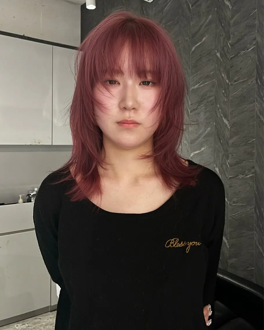 ミディアム ハイレイヤー レイヤーカット カット ヘアカラー ハイトーンカラー ムラカミカイセイのヘアスタイル