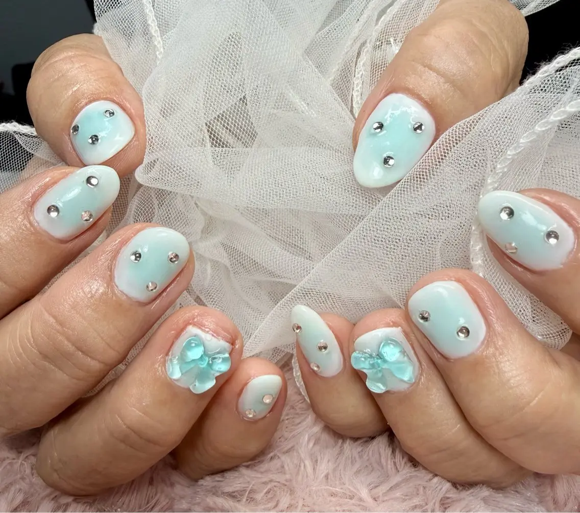 ネイル アートネイル チークネイル フラッシュネイル フラッシュマグ フレンチネイル Mai’s nailのネイルデザイン