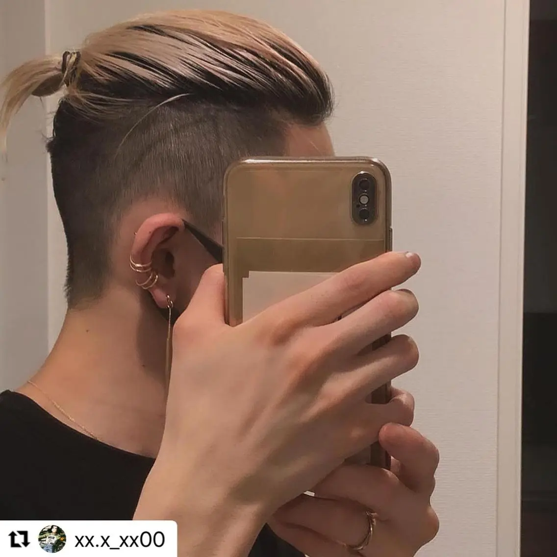 ミディアム カラー メンズ メンズブリーチ マッシュ 学生(メンズ向け) 刈り上げ ブリーチ 🩷Eny terrace🩷のヘアスタイル