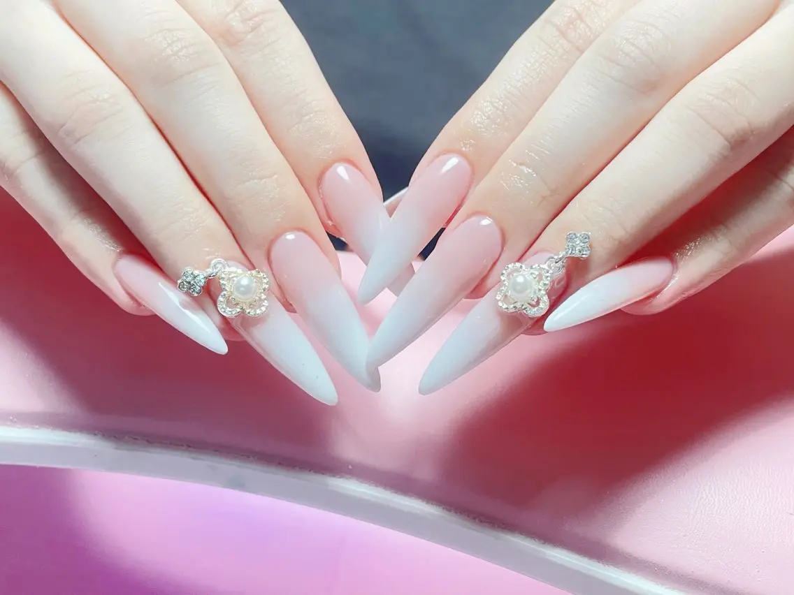 ネイル ハンドネイル Lovely JURIのネイルデザイン