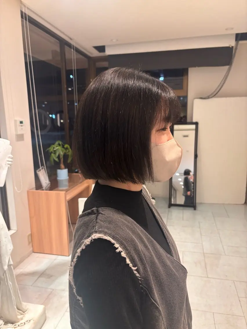 カラー ダークグレー ダークグレージュ グレージュ カット トリートメント 岡 愛梨のヘアスタイル