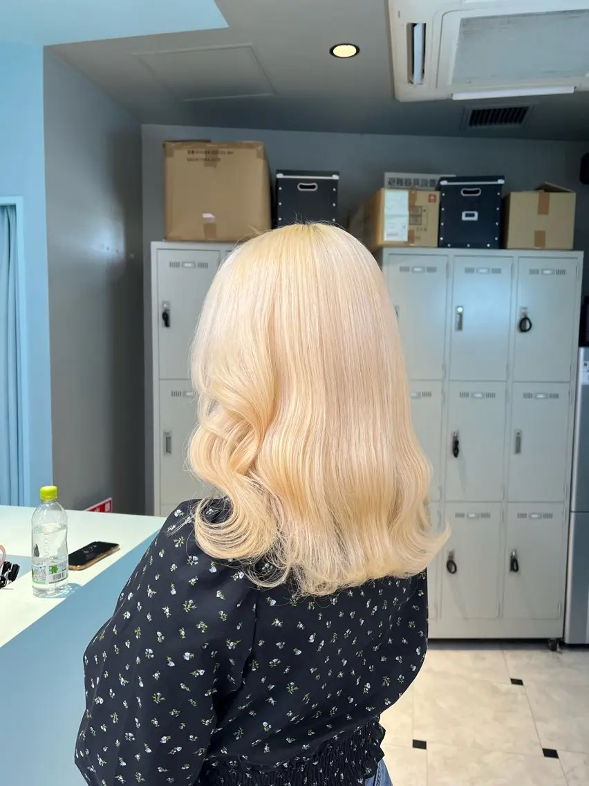 ミディアム カラー ヘアカラー トリートメント ブリーチカラー 🩵MIZUKIのヘアスタイル
