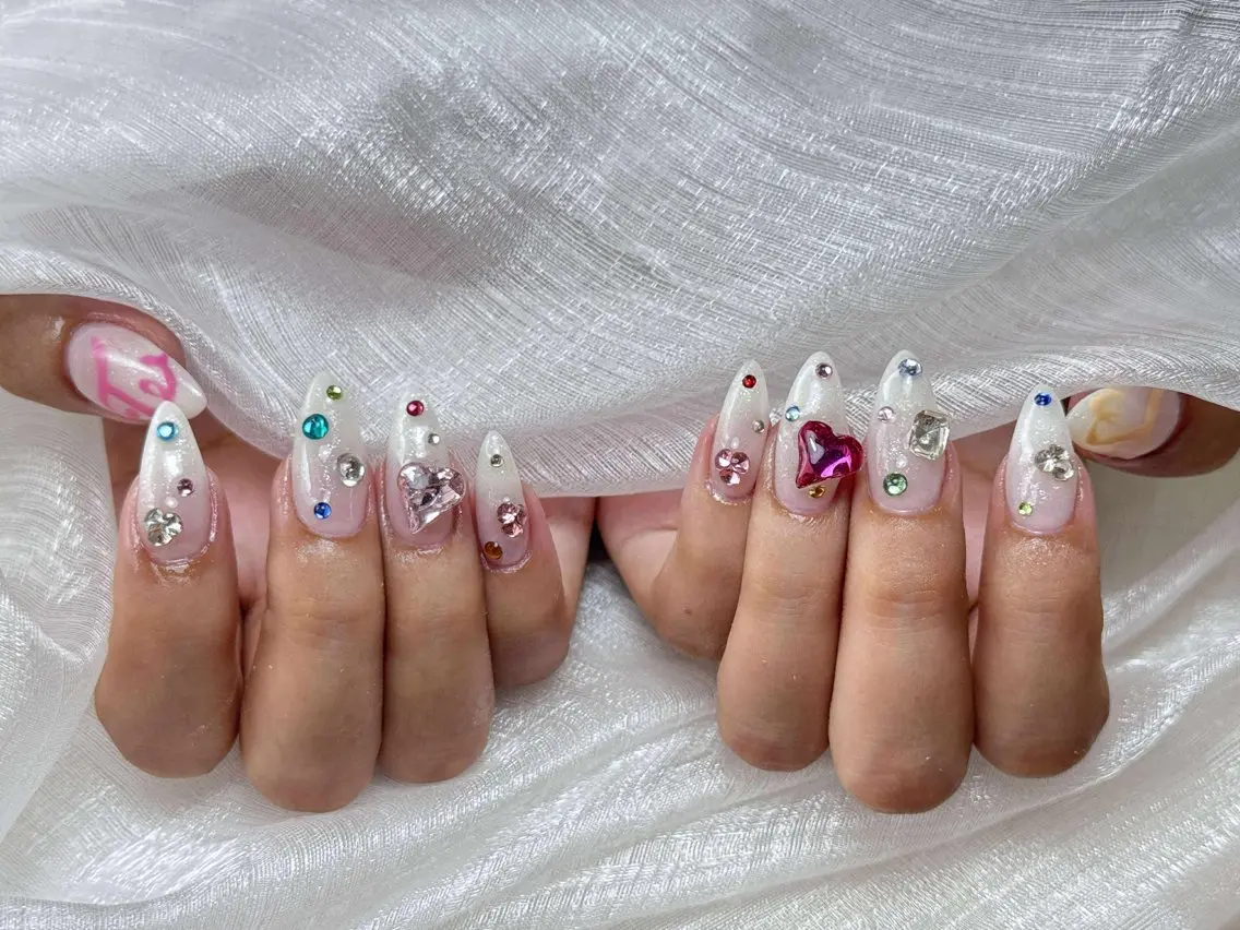 ネイル アートネイル 成人式 ジェルネイル ニュアンスネイル 夏ネイル Nie Nail Shinokuboのネイルデザイン