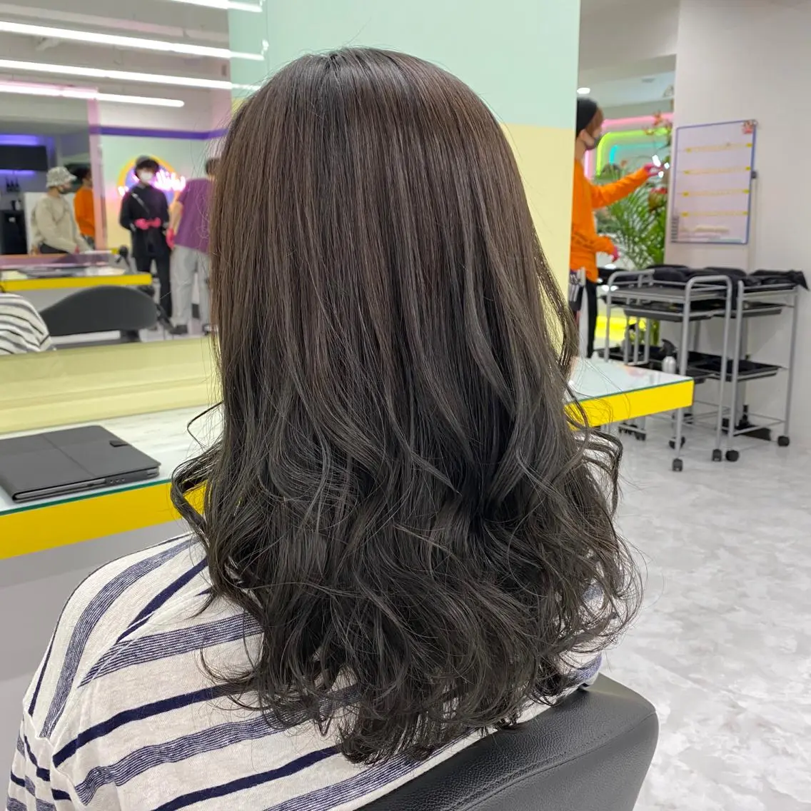 ミディアム カラー ヘアカラー トリートメント mai🍑暖色カラー /レイヤー💖のヘアスタイル