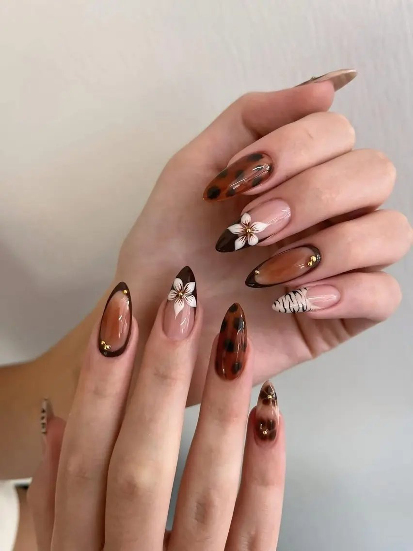 カラー ハンドネイル RUBY NAIL SPAのネイルデザイン