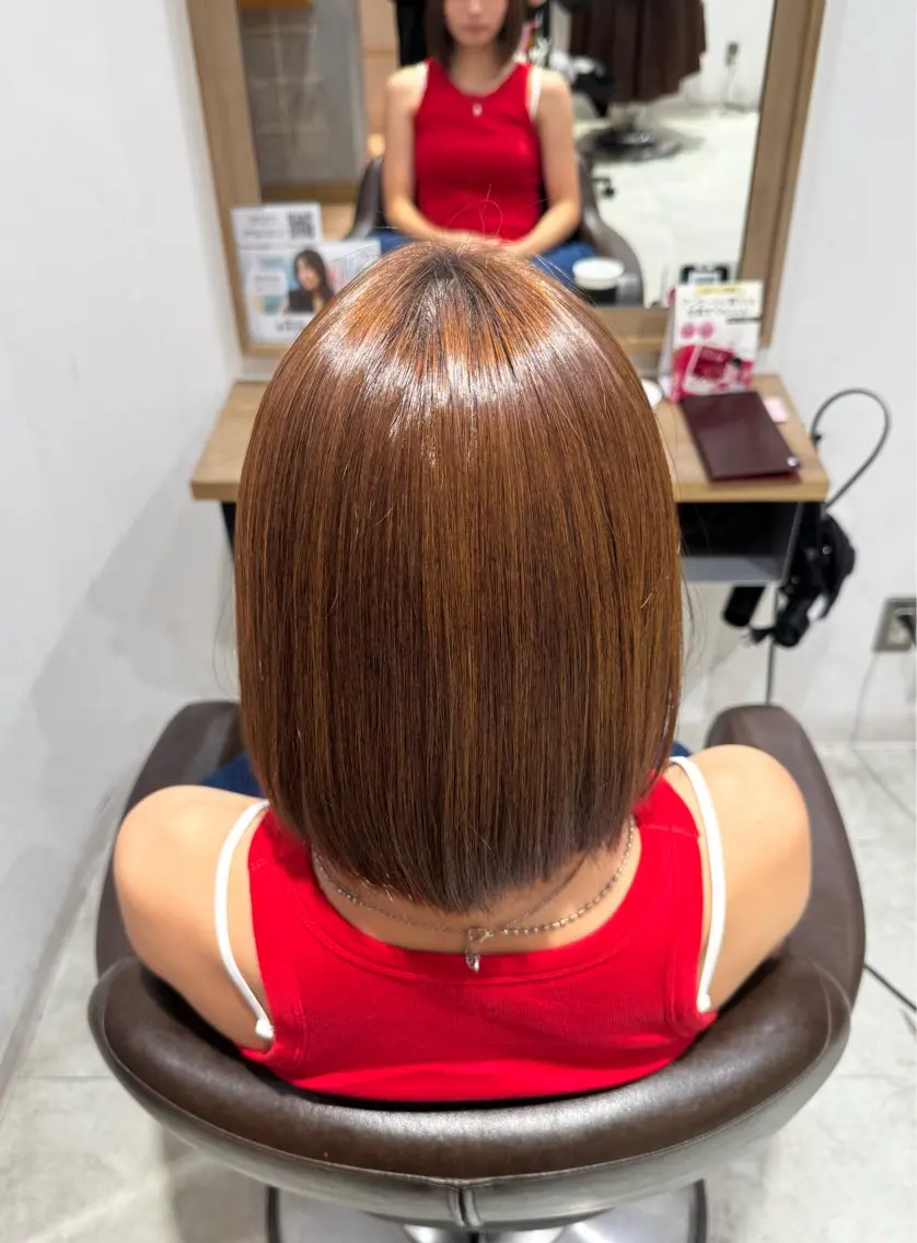 ミディアム ボブ 外ハネヘア 縮毛矯正 ナチュラルうる艶 カラー🌟ミルのヘアスタイル