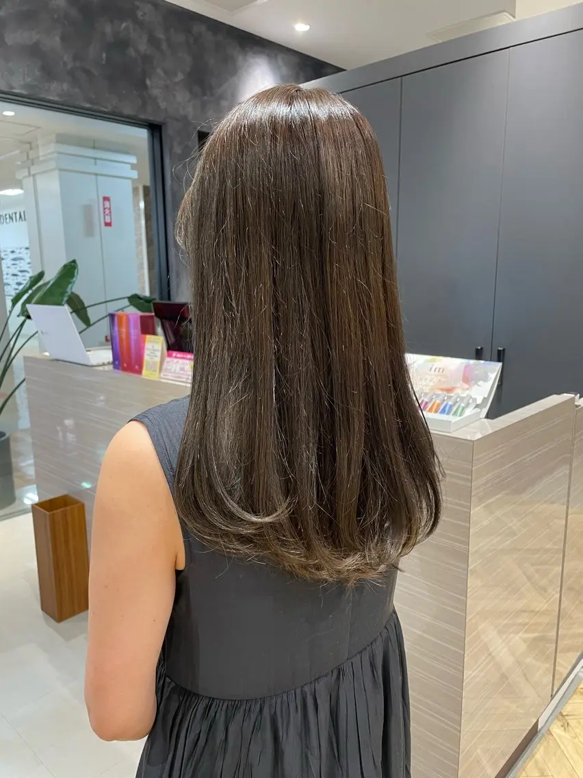 ロング ナチュラルカラー 児玉優香のヘアスタイル