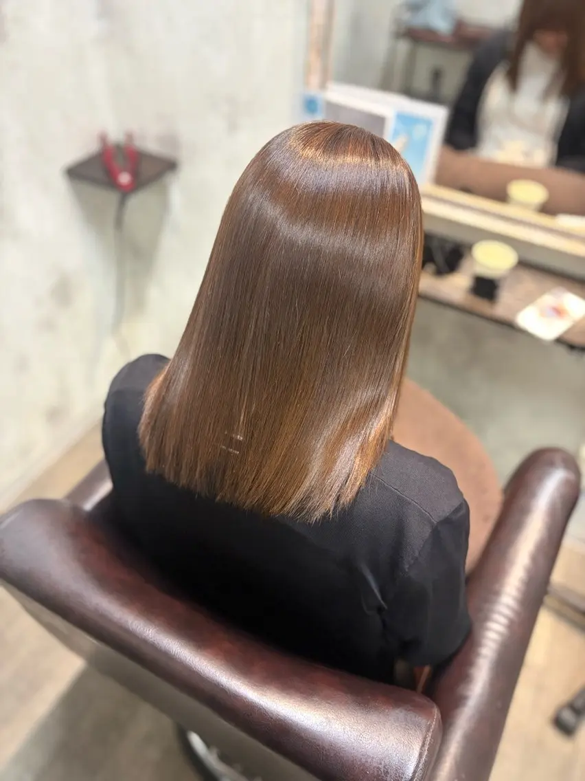 セミロング カラー she.2新宿⭐️ SORAのヘアスタイル
