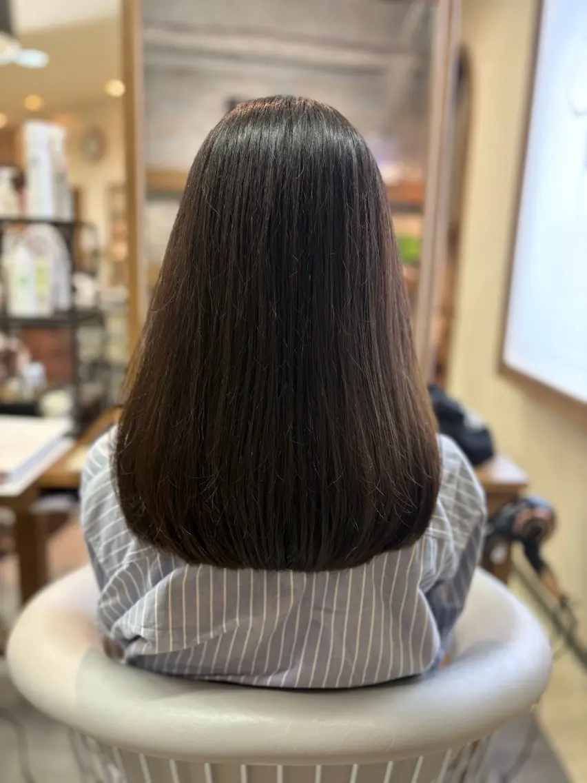 セミロング ヘアカラー 松山 彩香のヘアスタイル