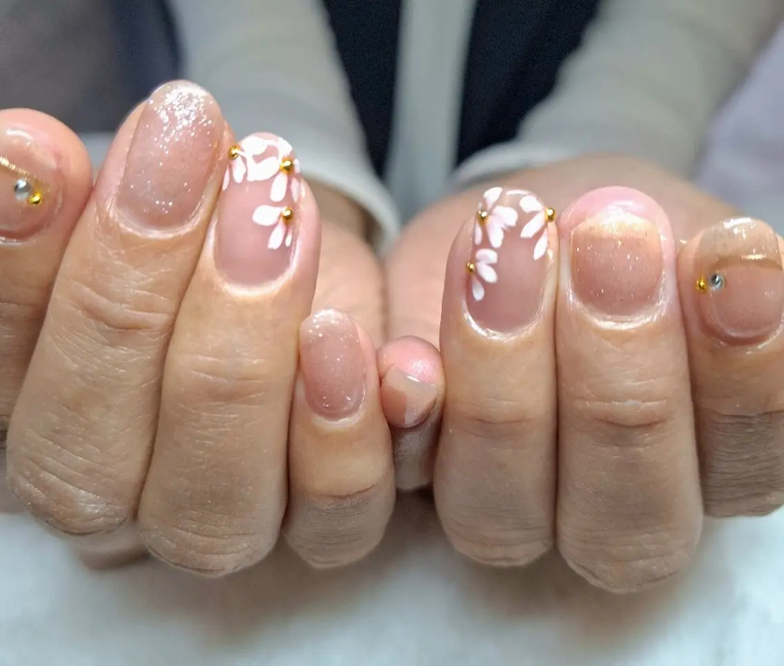 ネイル ハンドネイル 岡林 えりのネイルデザイン