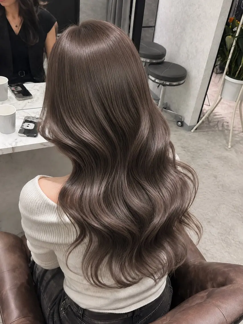 ロング カラー ヘアカラー トリートメント 🦋透明感カラー✖️ 髪質改善🦋光希のヘアスタイル