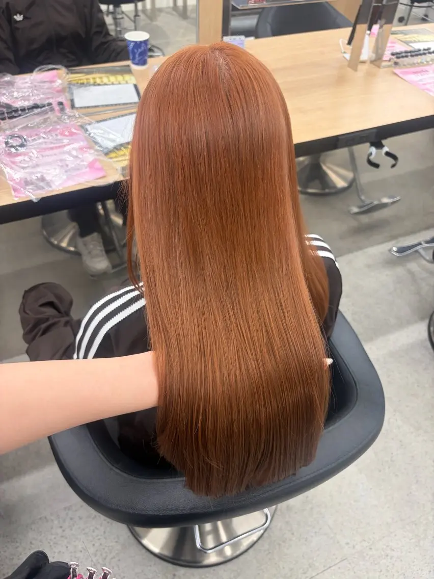 ロング カラー ブリーチ 髪質改善 トリートメント ヘアカラー 💗愛され暖色💗 ピンク/レッド💗のヘアスタイル