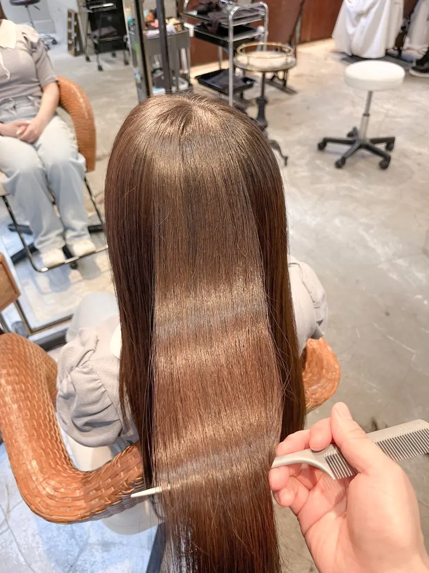 【感動の艶髪に🥹✨】縮毛矯正+カット+カラー+3ステップトリートメントの写真