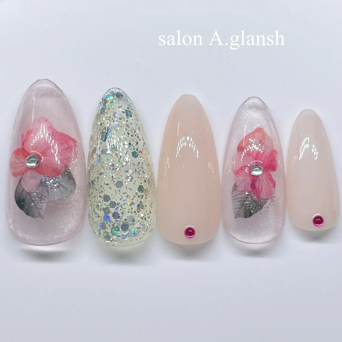 ネイル ハンドネイル ネイル&毛穴肌質改善 salon♪南森町のエステ・リラクイメージ