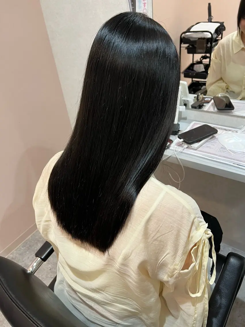 ロング カラー パーマ 黒髪 ブルーカラー ブルーブラック 縮毛矯正 Naru┆川西能勢口 ┆髪質改善サロンのヘアスタイル