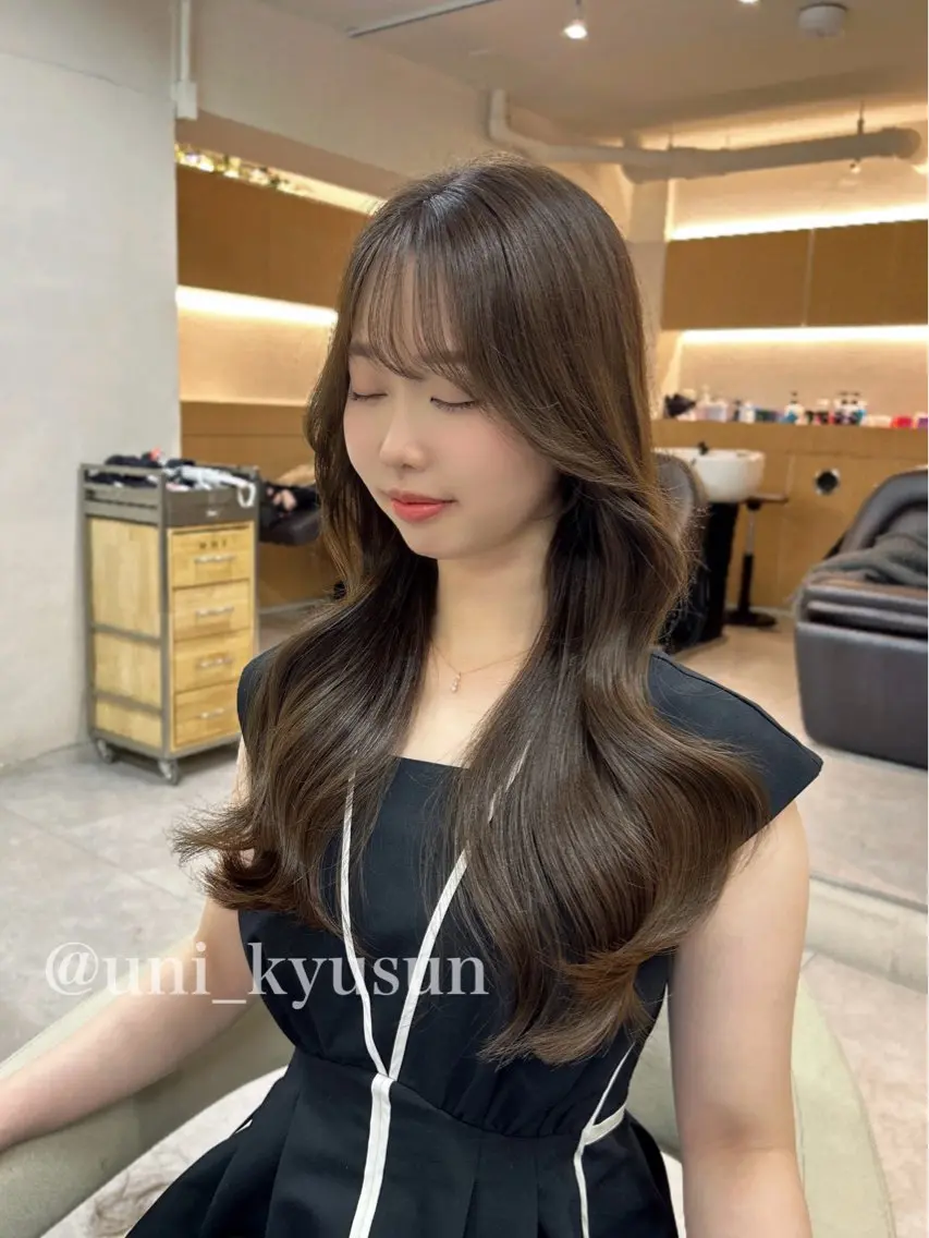 ロング カラー カット ヘアカラー トリートメント 本格韓国ヘア🇰🇷 【uni】キューさんのヘアスタイル