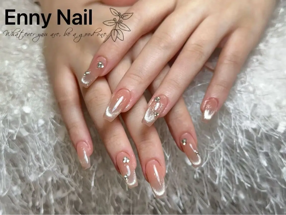 ネイル チークネイル フットネイル フレンチネイル ジェルネイル ガラスフレンチ Nailsalon Ennyのネイルデザイン