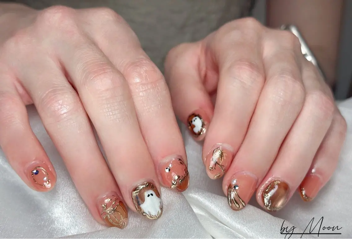 ネイル アートネイル ブラウン ゴールド オレンジ Moon Nailsのネイルデザイン