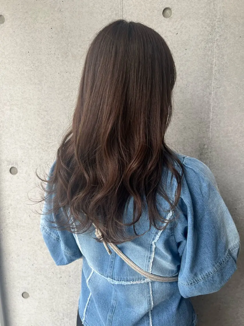 ロング カラー 宮田 凪沙のヘアスタイル