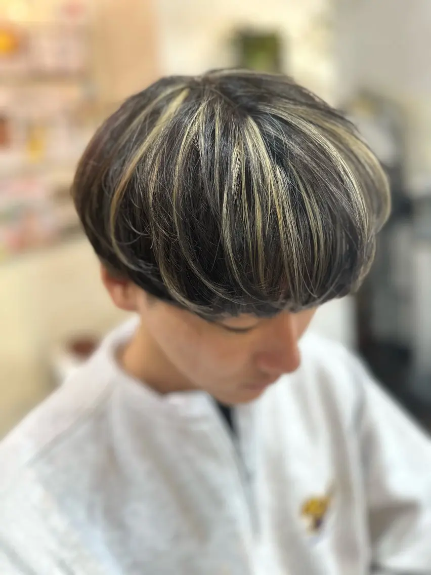 メンズ限定　カット＋ハイライトの写真