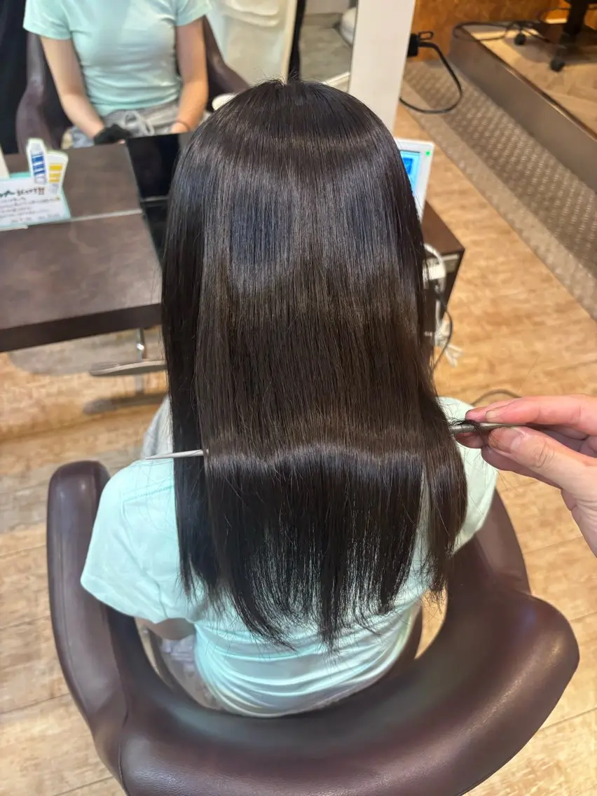 セミロング 岡本 大吉のヘアスタイル