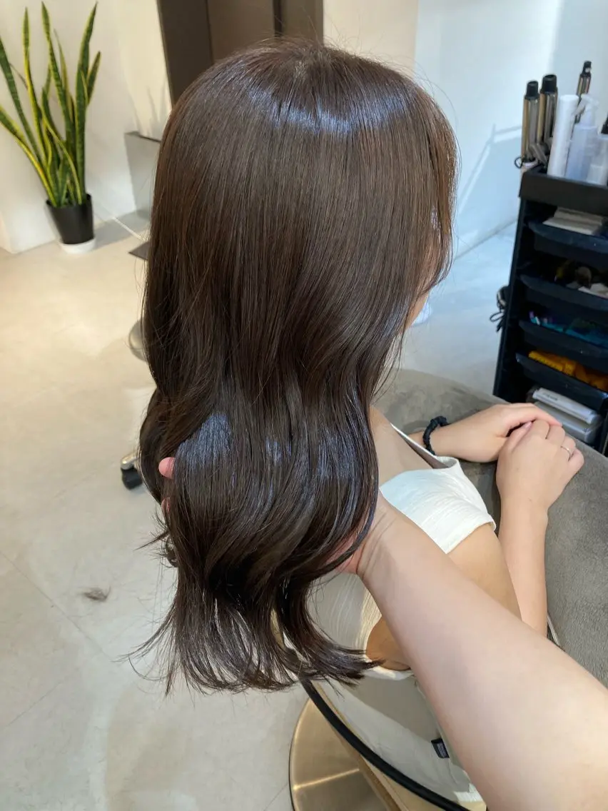 セミロング ✨色持ちの良い艶 カラー✨蟹江真世のヘアスタイル