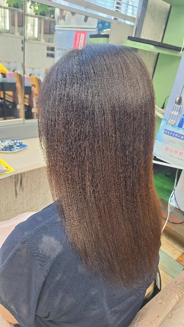 ミディアム 縮毛矯正 ヘアカラー トリートメント 会員制ヘナ専門サロン YOSHIMIのヘアスタイル