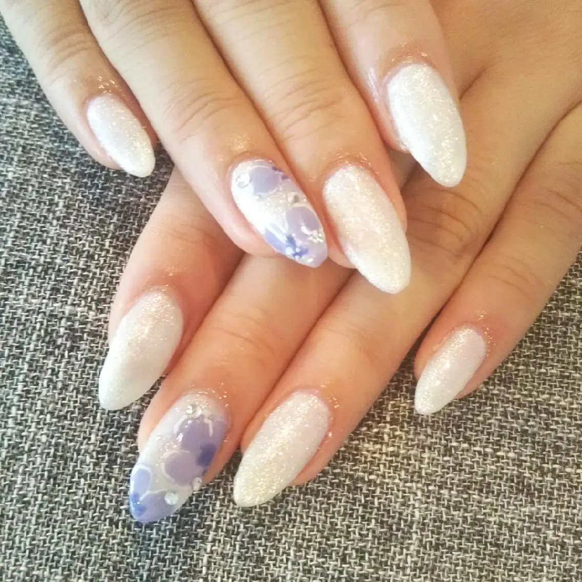 ネイル フラワーネイル シンプルネイル ハンドネイル private salon mieのネイルデザイン
