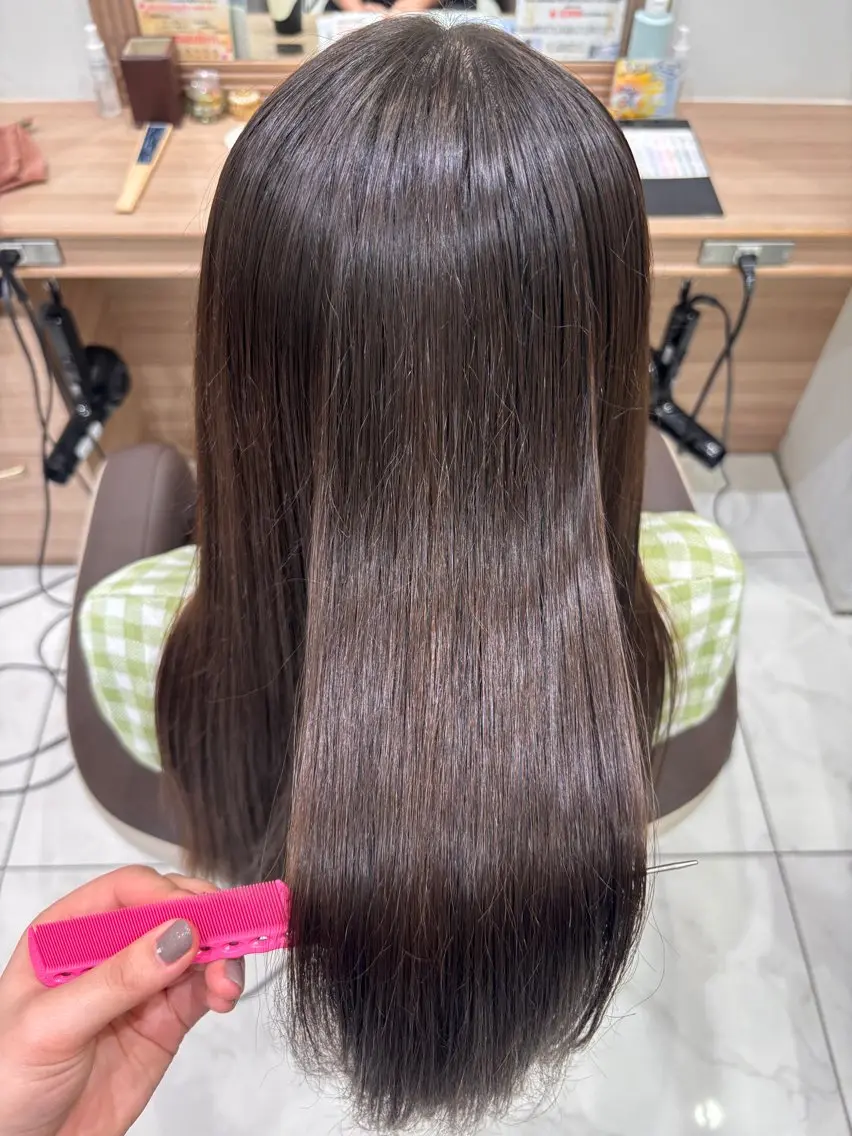 ロング 縮毛矯正 辻 夏芽のヘアスタイル
