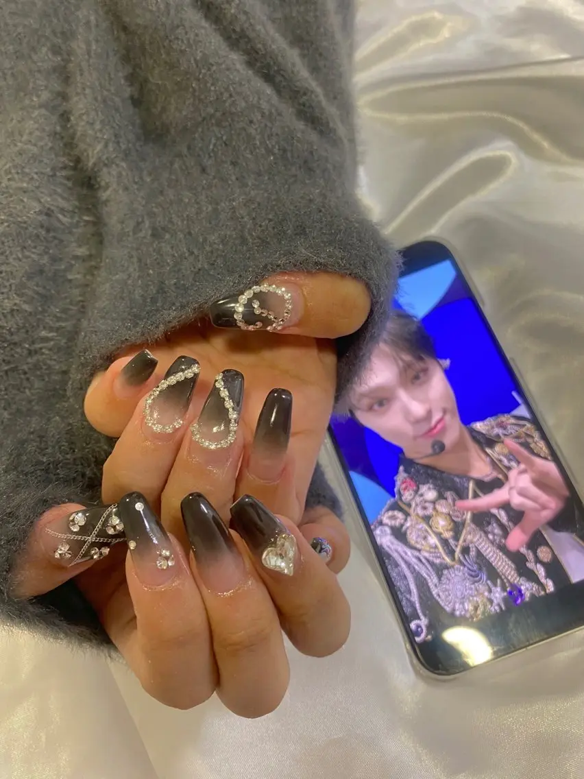 ネイル Limnail🤍 ayaのネイルデザイン