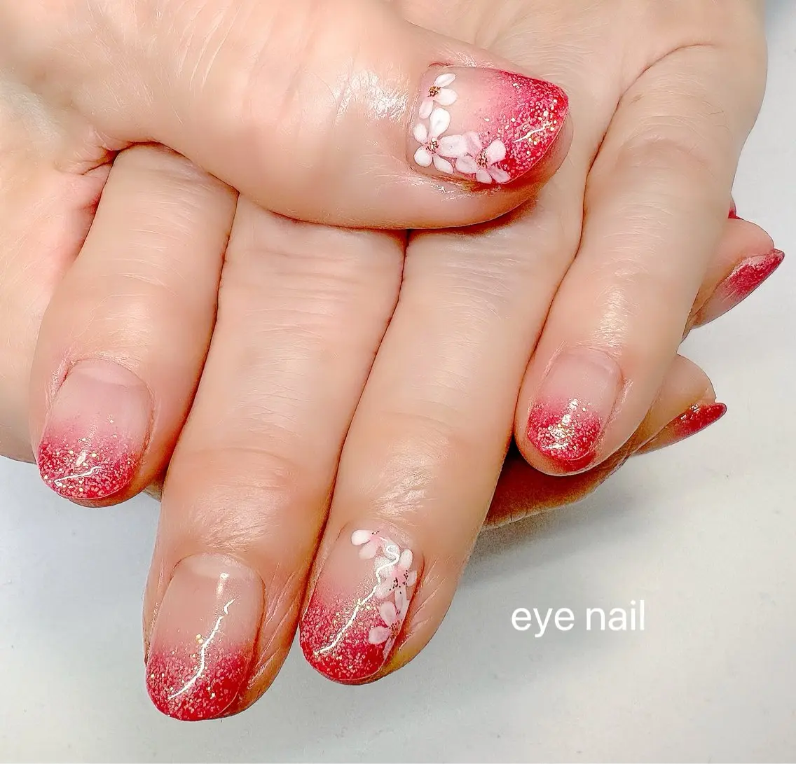 ネイル アートネイル フラワーネイル グラデーション ラメ(グリッター) ラメグラデーション ハンドネイル Eye nailのネイルデザイン
