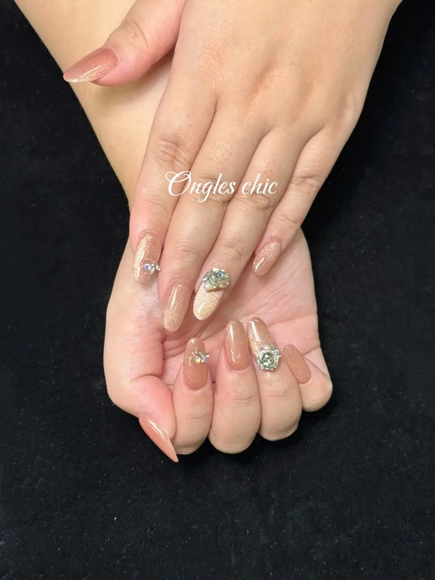 ネイル ハンドネイル ハンドケア ongles chicのネイルデザイン