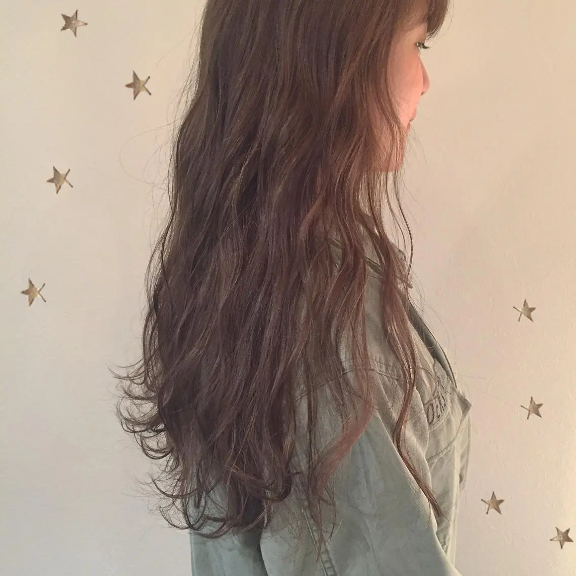 ロング アッシュ ハイライト 市川 千夏のヘアスタイル