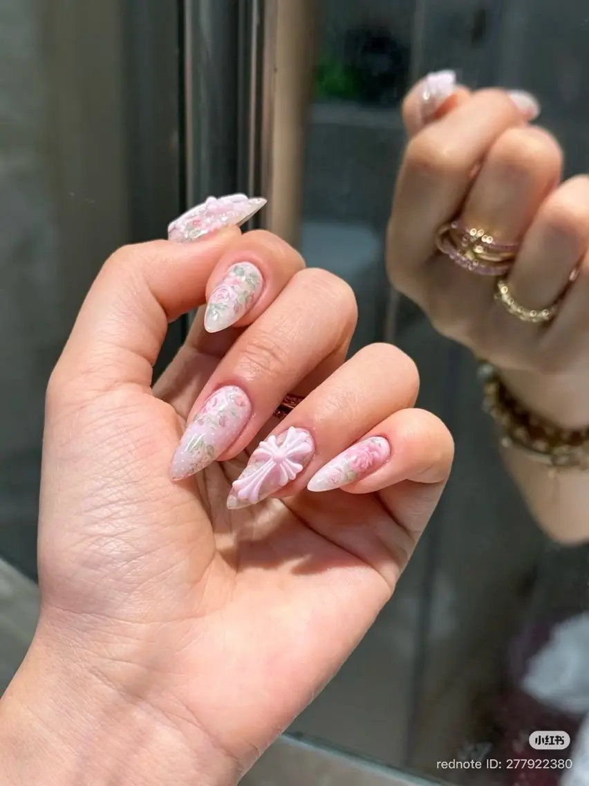ネイル アートネイル フレンチネイル グラデーション ラメ(グリッター) マグネットネイル ハンドネイル Lumi de nailsのネイルデザイン