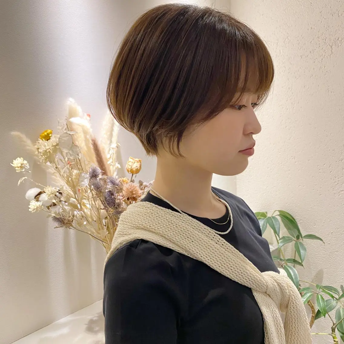 ショート アッシュ ボブ 髪質改善 レイヤーカット ショートヘア カット ヘアカラー トリートメント ショート〜ミディアム 喜多司のヘアスタイル