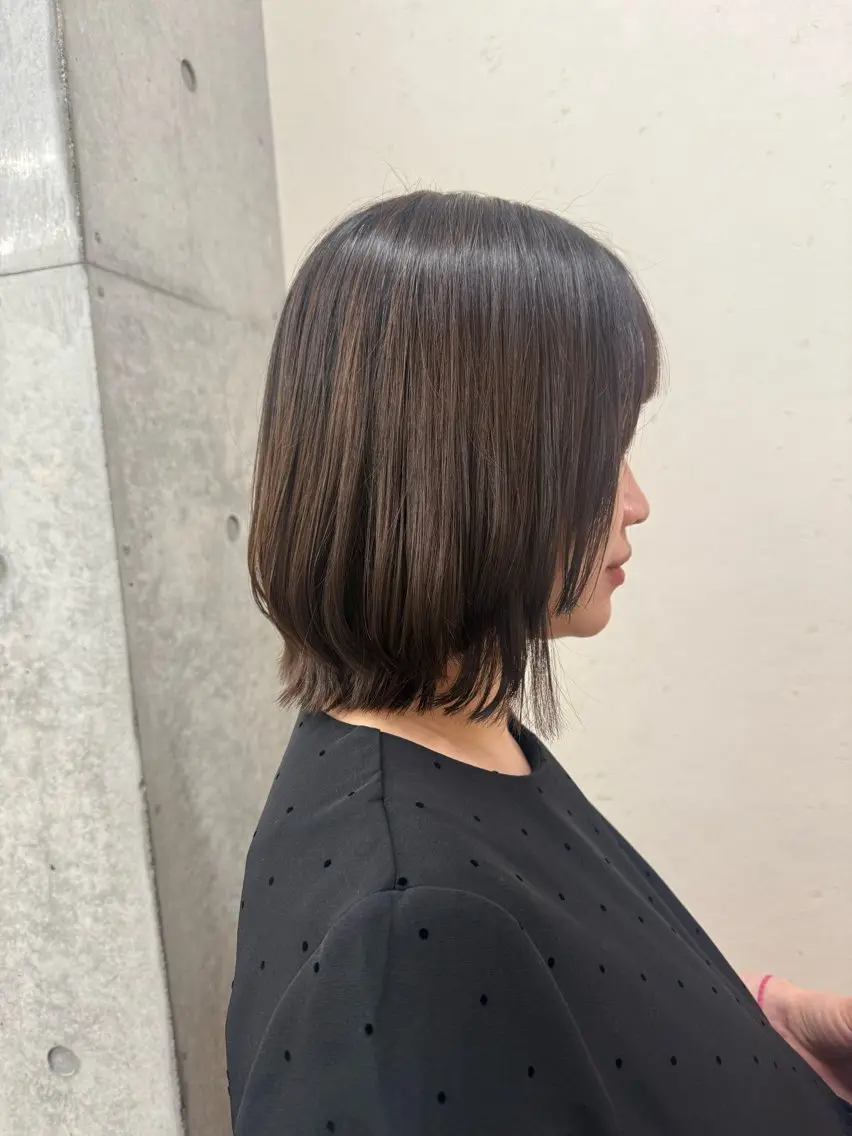 ショート 外ハネヘア カット ヘアカラー トリートメント 🎀 MOMO🎀のヘアスタイル