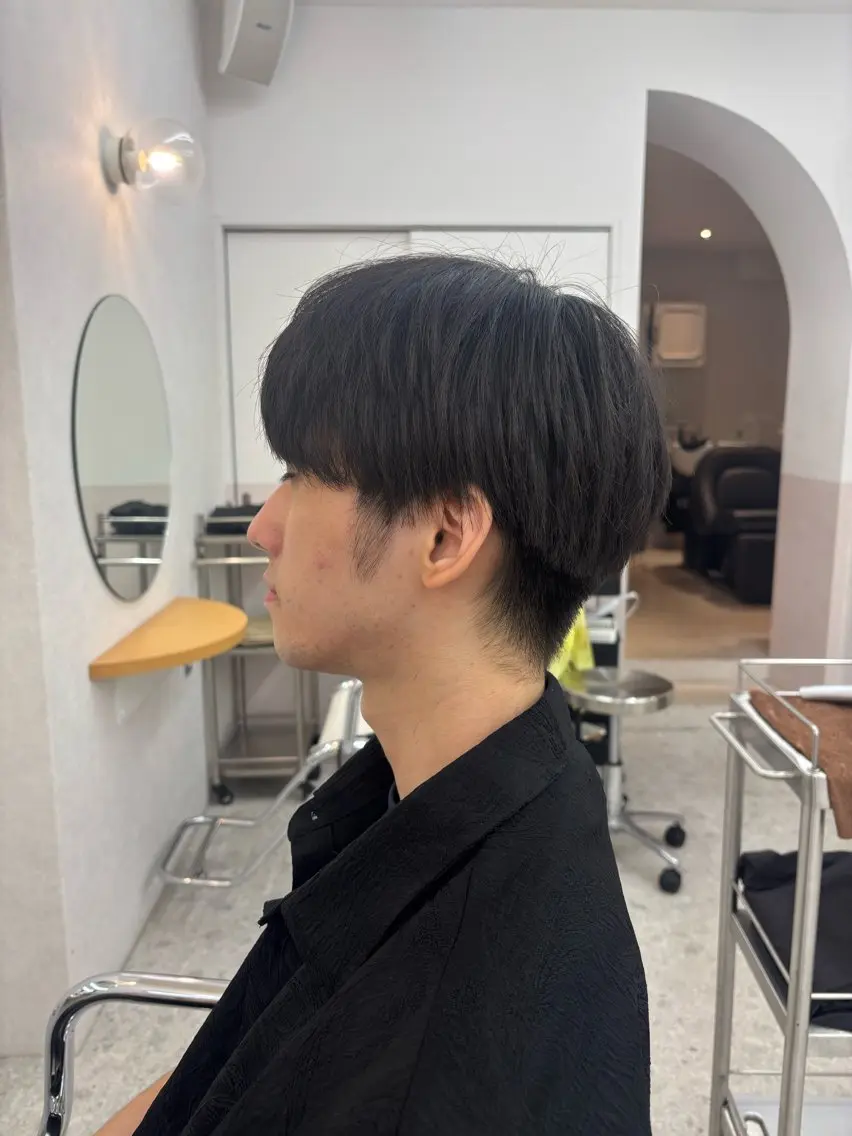 メンズ 🧸柔らかベージュ/ 顔周りレイヤー/ミクのヘアスタイル