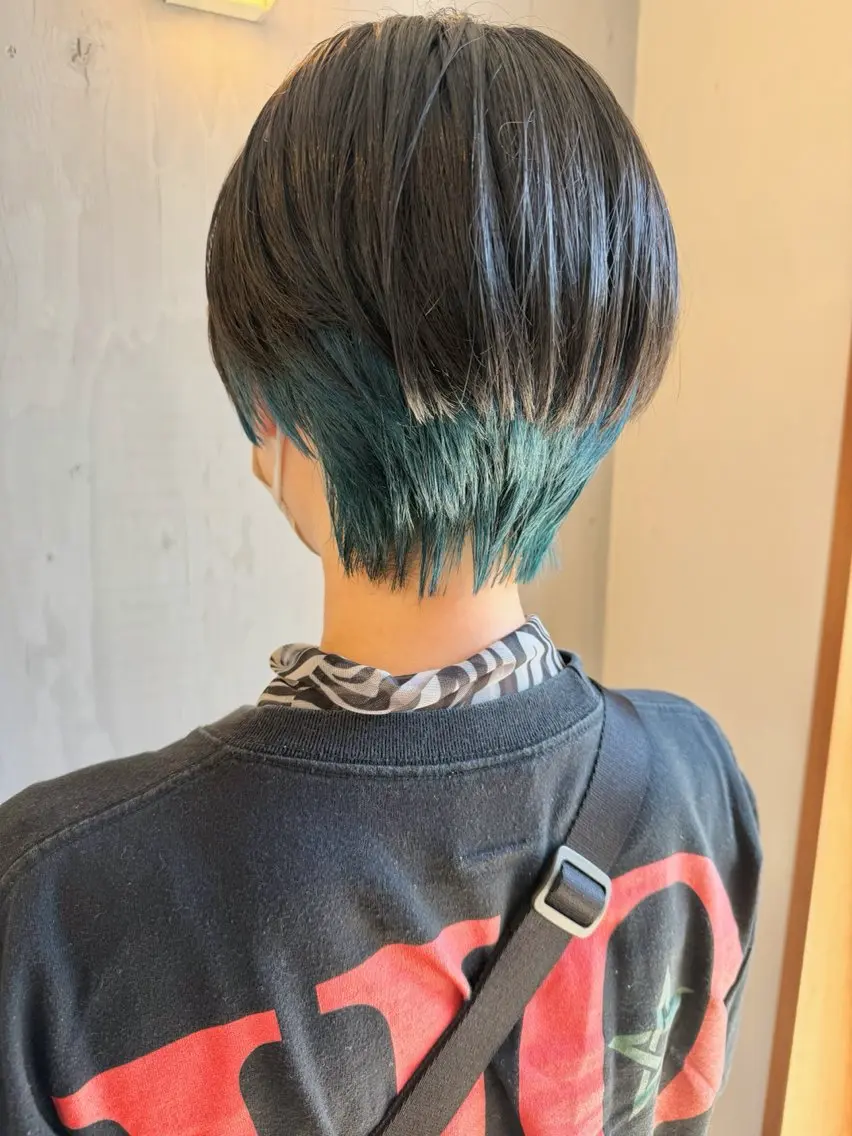 ショート カラー ナチュラル&ラフヘア 松尾 凌のヘアスタイル