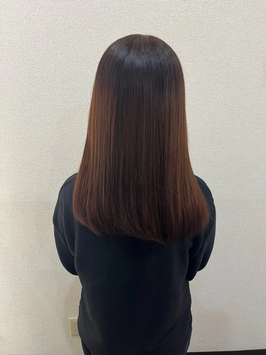ミディアム カラー 岡野 香那のヘアスタイル
