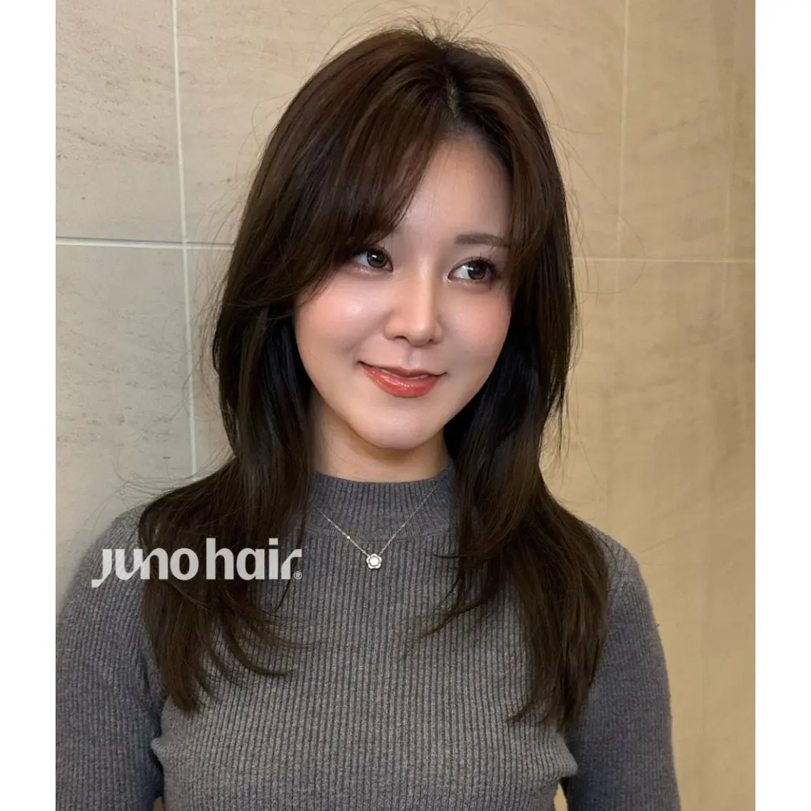 【韓国レイヤーカット+韓国肌艶カラー✨️✨️透明感が抜群です🫧🤍】の写真