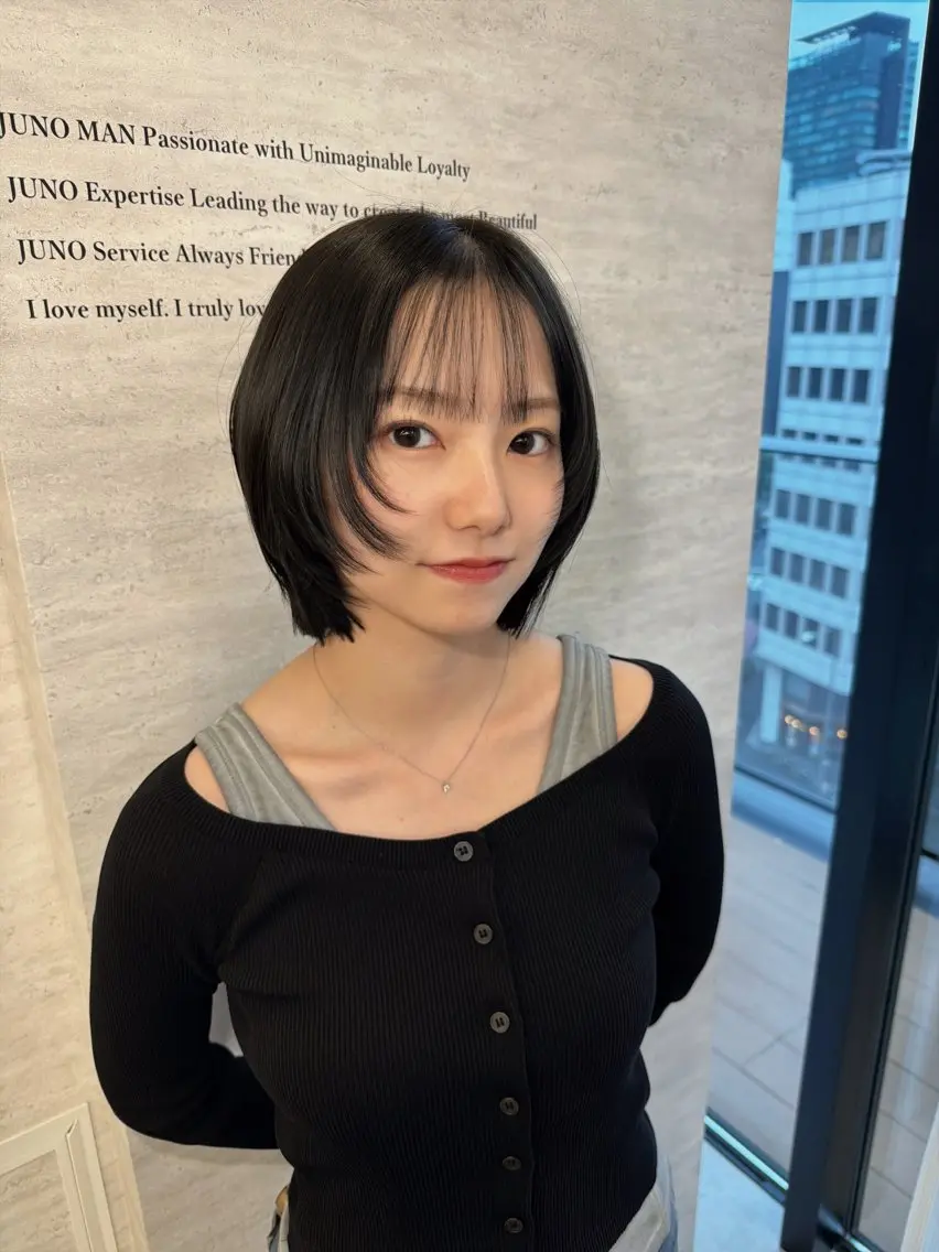 ショート カラー ヘアアレンジ カット ヘアカラー トリートメント 韓国レイヤーカット/ 儚げカラーチナツのヘアスタイル