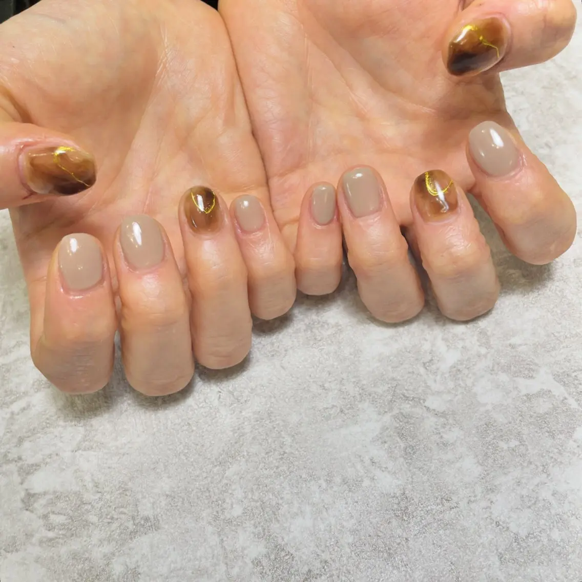 ネイル ブラウン ニュアンスネイル K Harukaのネイルデザイン