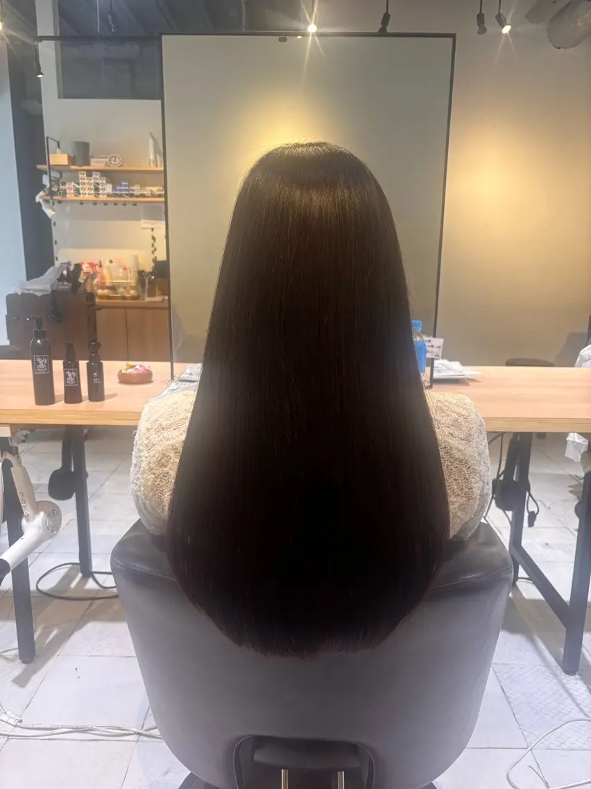 ロング 髪質改善 カット ヘアカラー トリートメント 尾形 百花のヘアスタイル