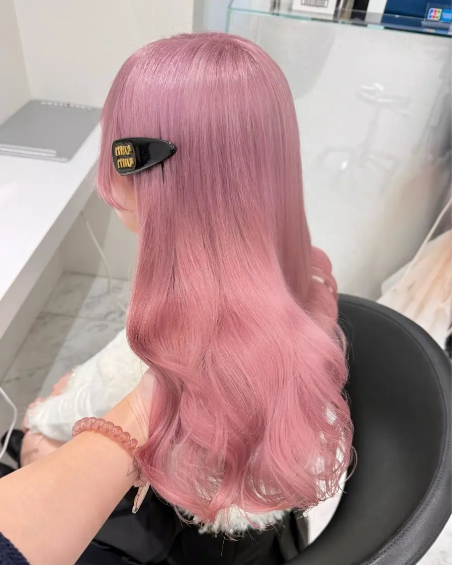ロング カラー ブリーチ 透明感カラー ハイトーンカラー ヘアカラー ハイトーンカラー💞 くるみ🎀のヘアスタイル