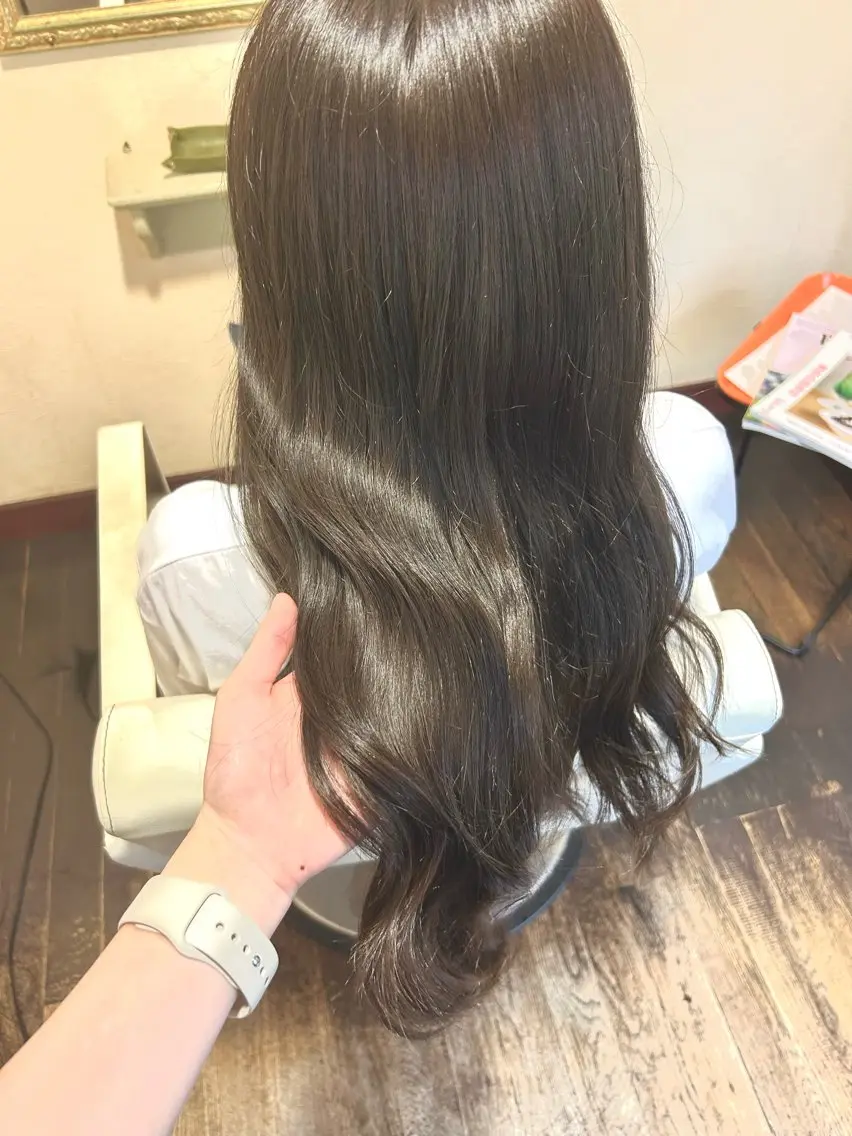 【カラーのみの方はこちら🎶】艶感カラー🫧＋計11種のOggiフルコーストリートメントの写真