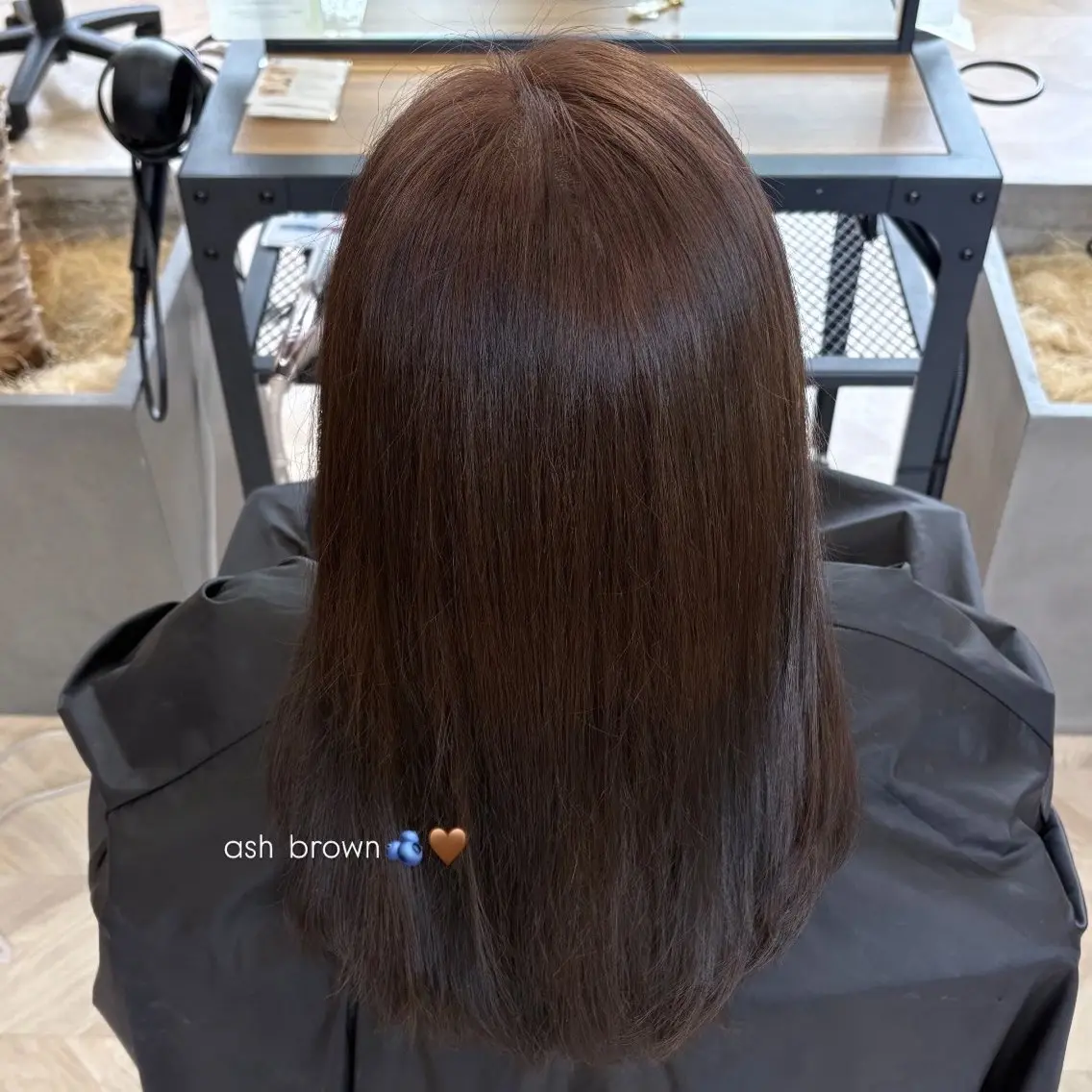 セミロング ヘアカラー 牧野 未来のヘアスタイル