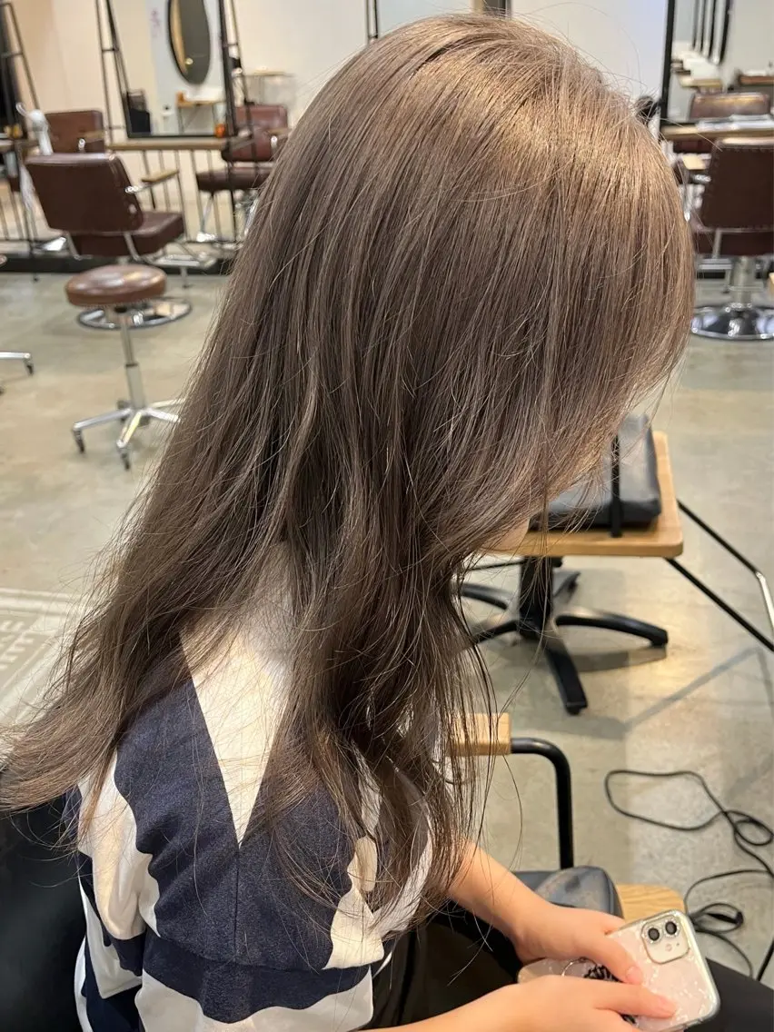 ロング カラー グレージュ ミルクティーグレージュ カット ヘアカラー トリートメント 中津/梅田/酸性 /髪質改善/愛芽のヘアスタイル